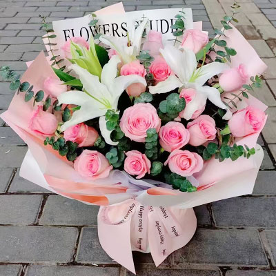 郴州18朵粉玫瑰2支百合，我的心尖宝贝