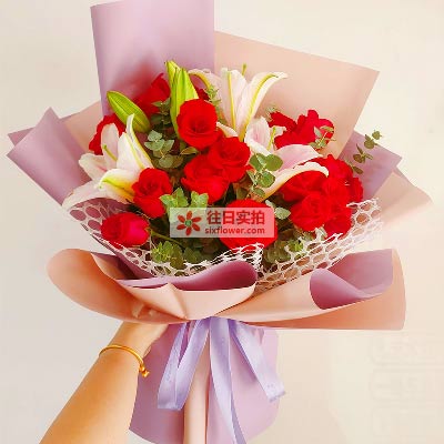郴州18朵红玫瑰百合，真情相守一生